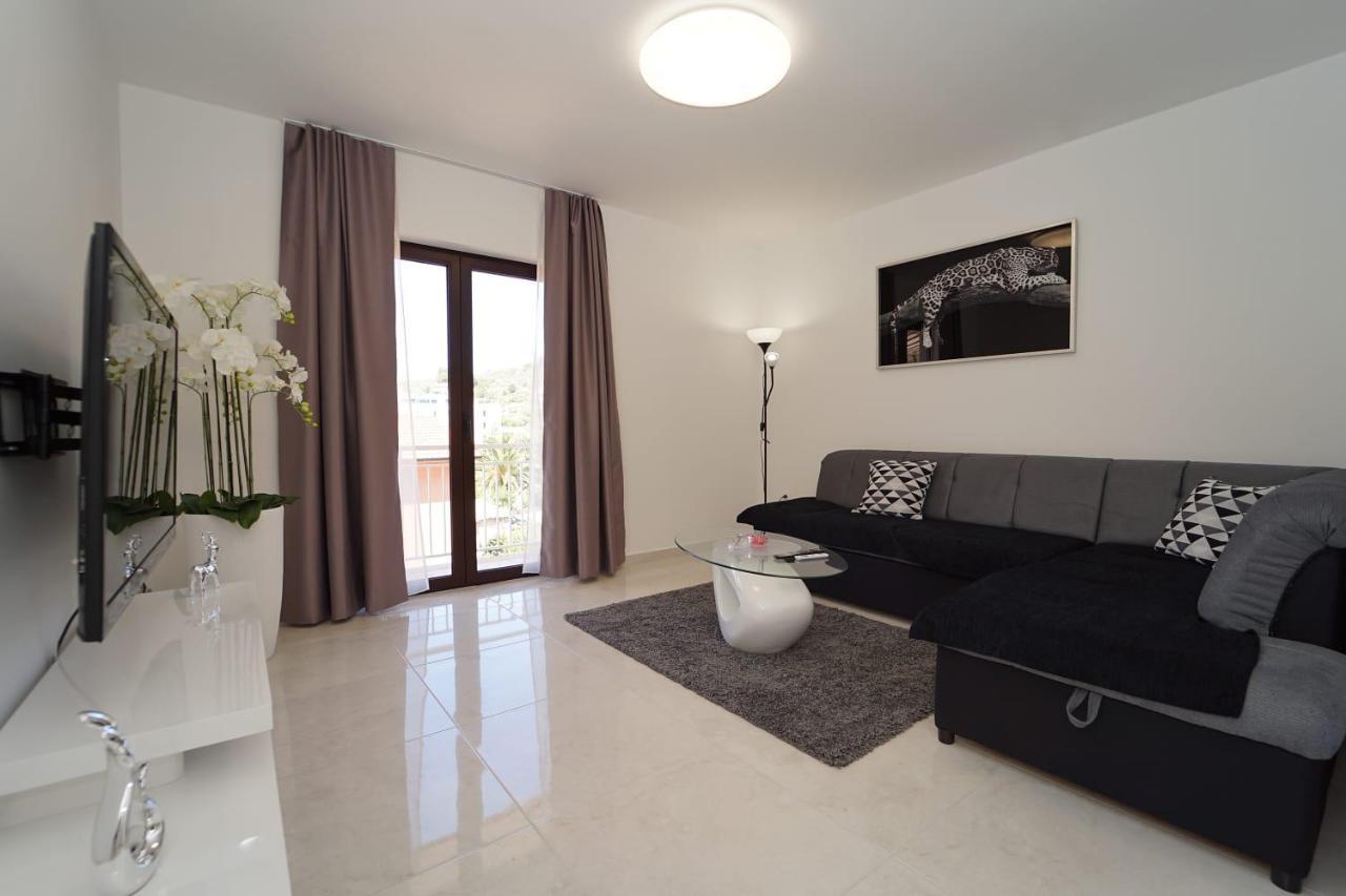 Apartman Tessa เวลาลูกา ภายนอก รูปภาพ