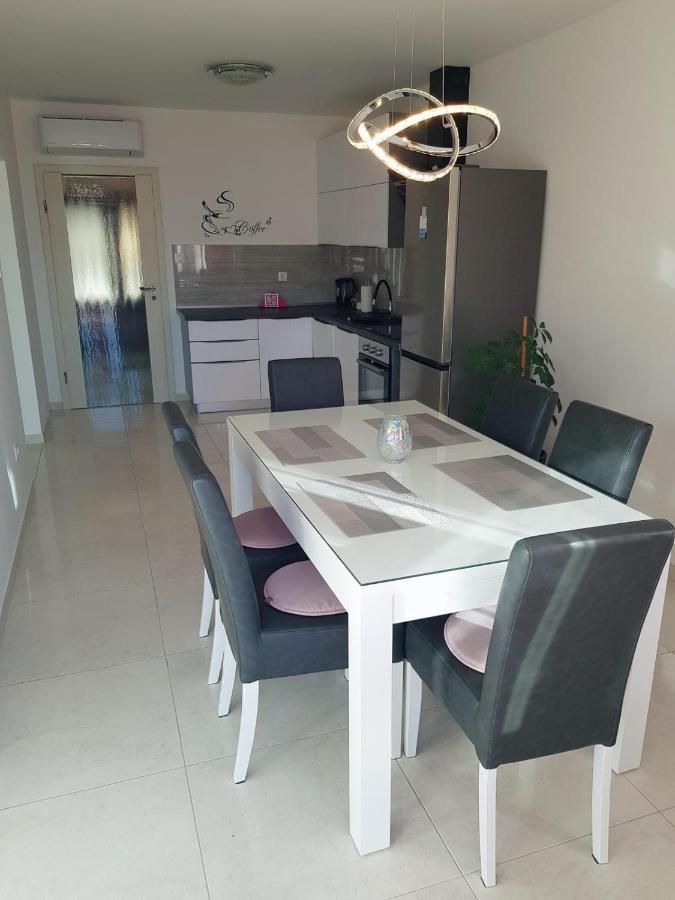 Apartman Tessa เวลาลูกา ภายนอก รูปภาพ